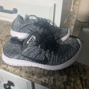 Nike  fly knit rn
